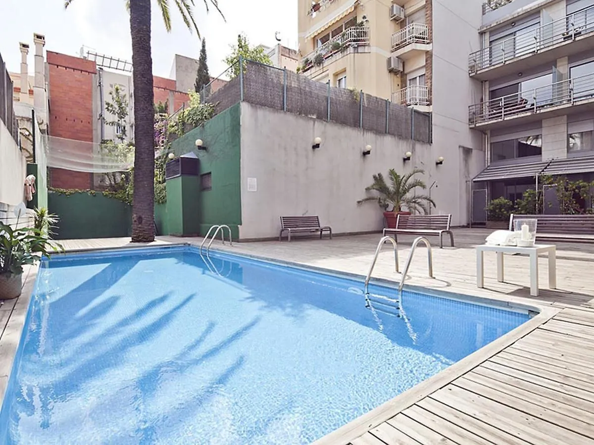 아파트 Mid-Term Rentals In Barcelona With Swimming Pool