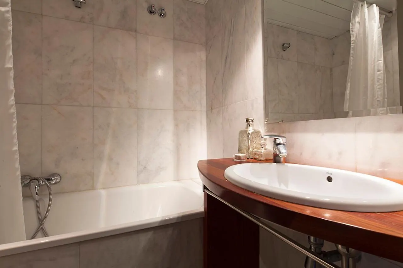 Mid-Term Rentals In Barcelona With Swimming Pool Spain