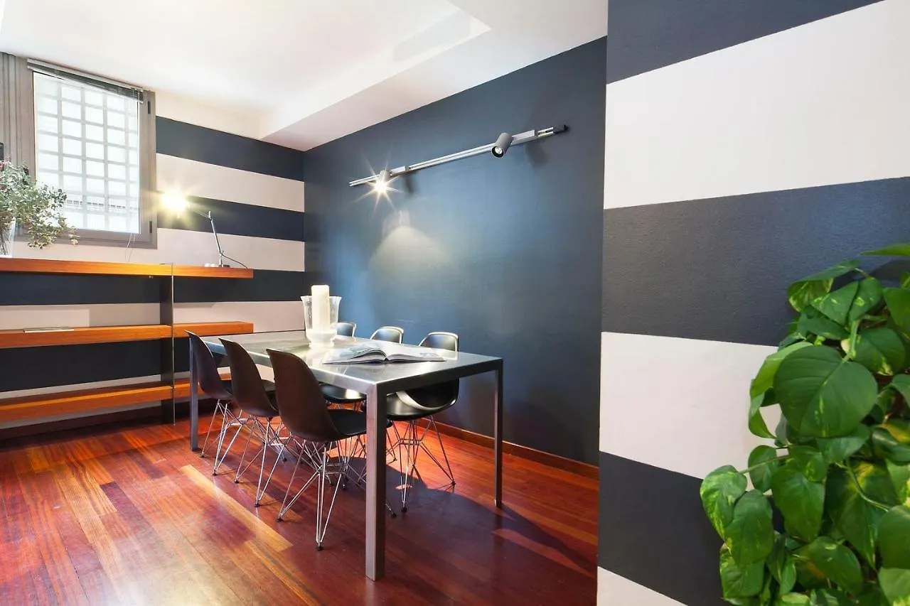 Apartment Mid-Term Rentals In Barcelona With Swimming Pool Spain