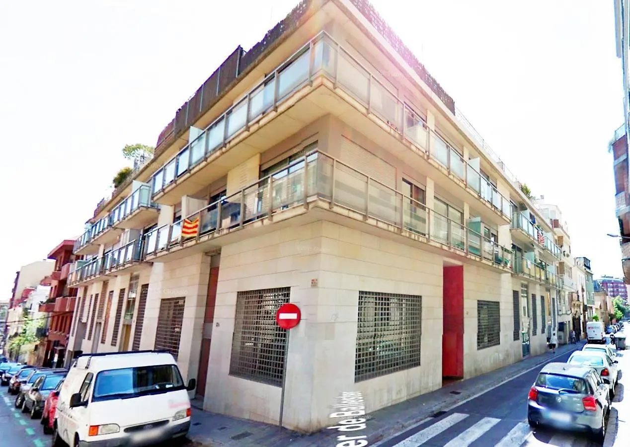 Mid-Term Rentals In Barcelona With Swimming Pool Spain